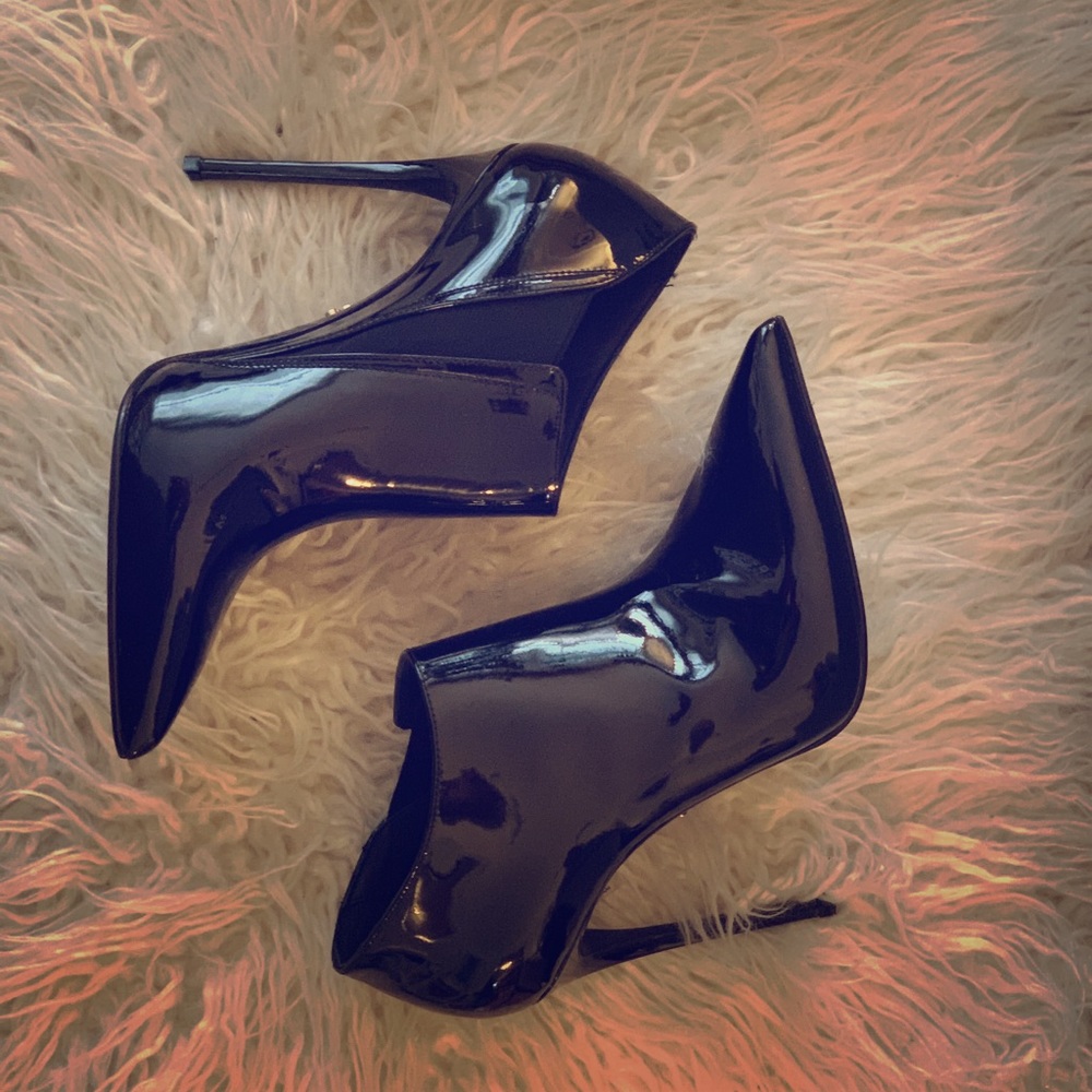LE SILLA black patent ankle booties